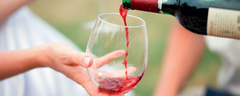 Πώς επιλέγουμε κρασί για το πασχαλινό τραπέζι 