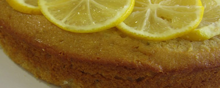 Κέικ ελαιολάδου με λεμόνια και «αλεύρι» από αμύγδαλα