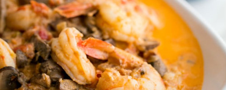 Ψάρι φιλέτο με σάλτσα από μανιτάρια και γαρίδες 