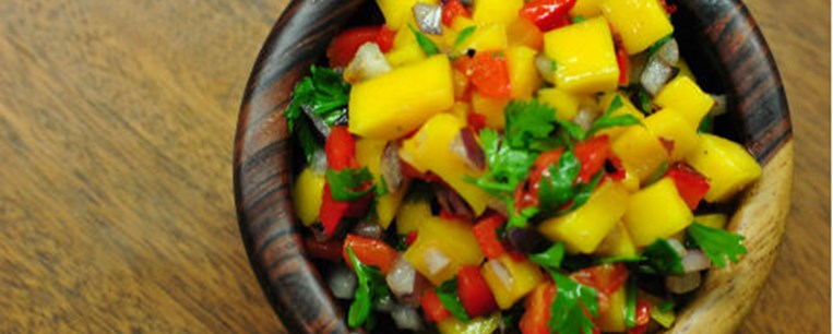 5 πρωτότυπες σαλάτες με φρούτα και λαχανικά