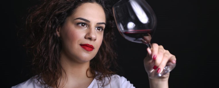 Κουβέντα για το κρασί με την Αθηνά Λαφαζάνη
